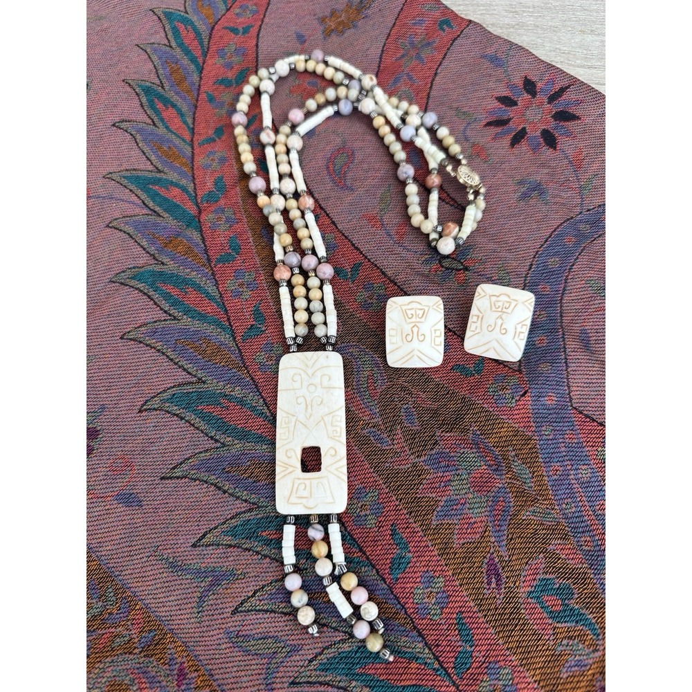 Vintage Crafted Tribal Carved Pendant Necklace & Earrings Boho Ethnic